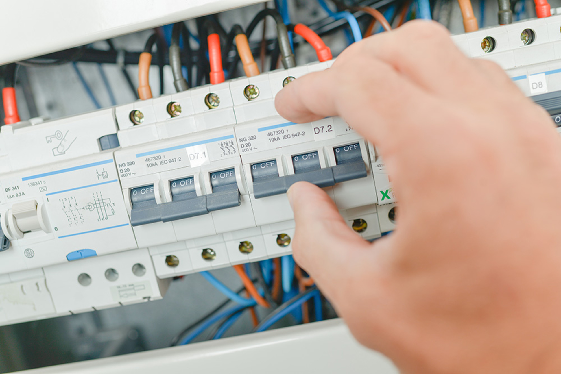 Schalt­schrank­bau bei Köppchen Elektro GmbH in Wurzen