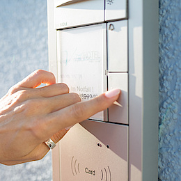 Sprech­anlagen bei Köppchen Elektro GmbH in Wurzen